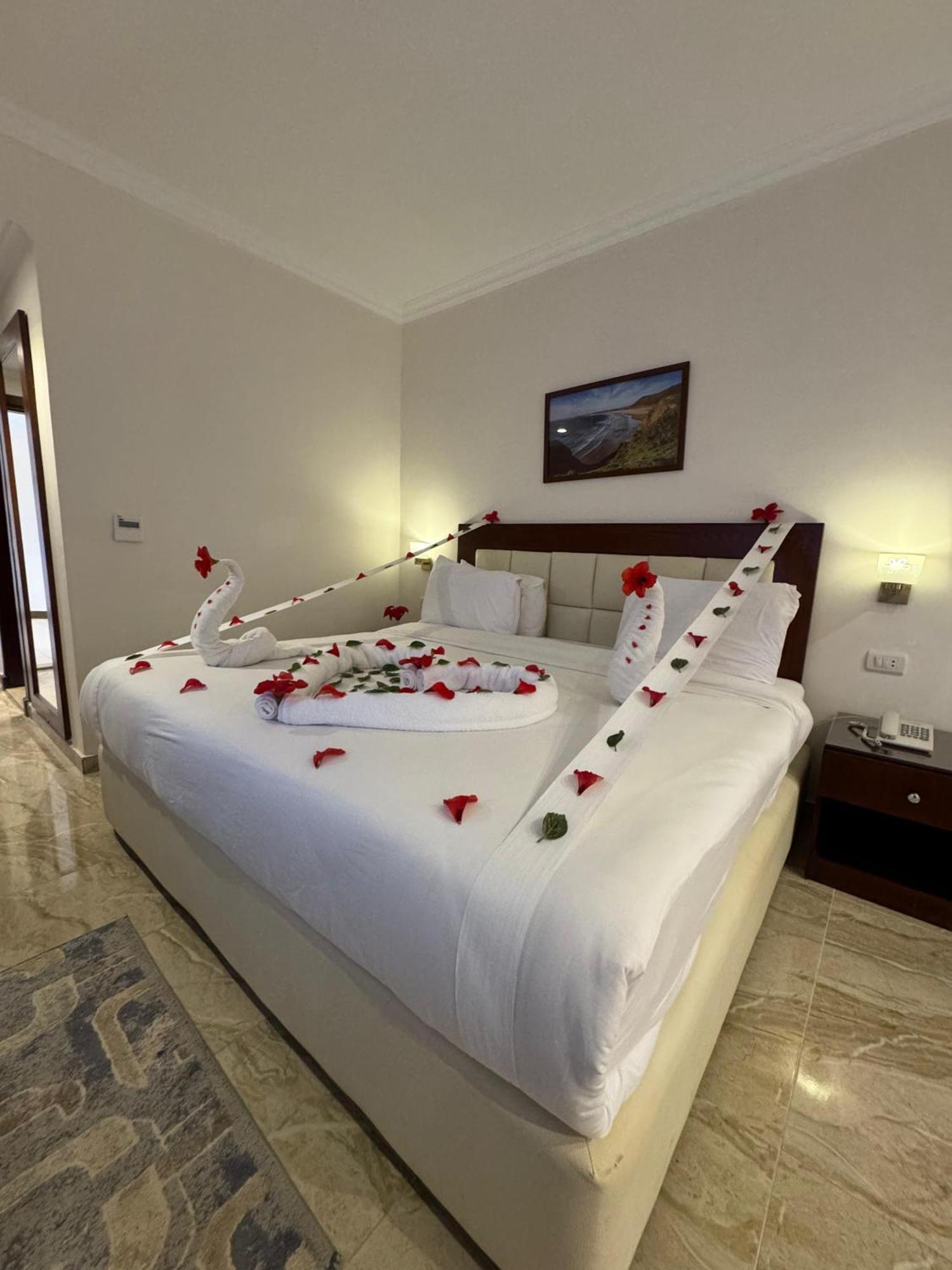 Dome Marina Hotel & Resort Ain Sokhna ไอน์ ซกนา ภายนอก รูปภาพ