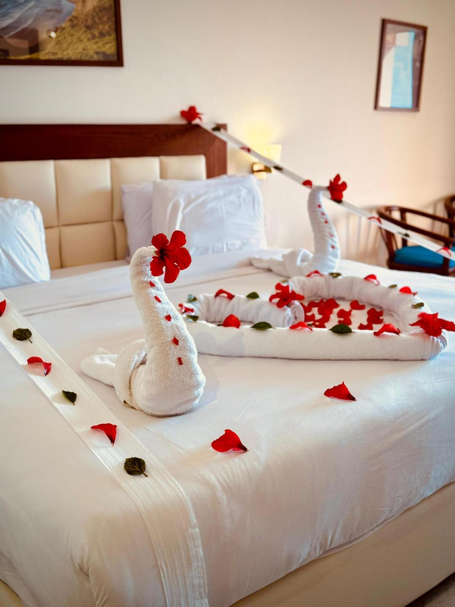 Dome Marina Hotel & Resort Ain Sokhna ไอน์ ซกนา ภายนอก รูปภาพ